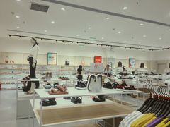 -hotwind热风(中贸广场店)