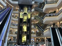 -红星美凯龙国际家居博览中心至尊mall停车场