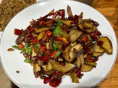 见手青-滇香肴·云南菜蒸汽石锅鱼(云南北路店)