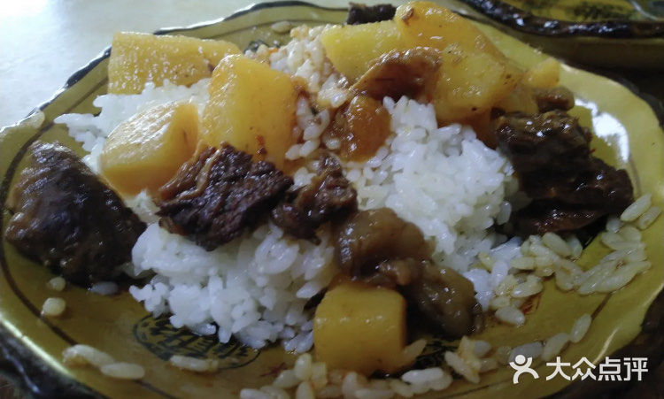 东来医碱面拌面土豆烧牛肉米饭(西八家户路店)