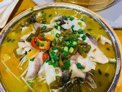 -八一路好吃街(雨田商务大厦店)