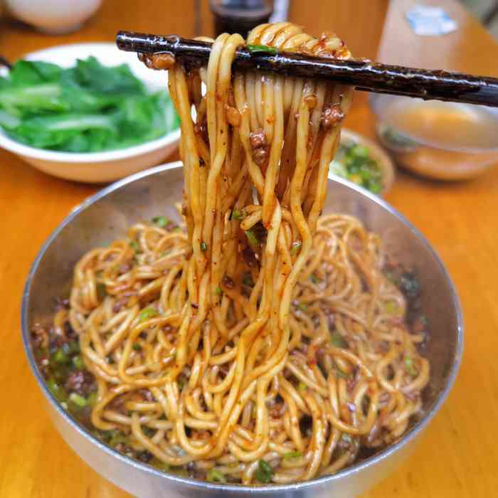 坝坝面-"这家面是真的王道 素椒杂酱可以说是yyd."-大众点评移动版