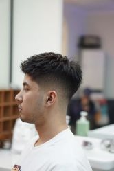 -理昂男士理发店 Barber shop