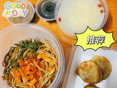 武汉热干面-文叔·湖北名小吃·小龙虾(黄贝岭地铁站店)