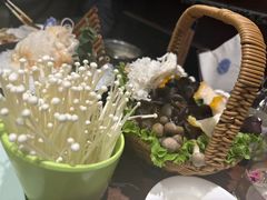 -东海怡品海鲜豆捞(舟宿夜江店)