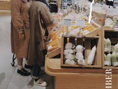 -七鲜超市(瑞虹天地太阳宫店)