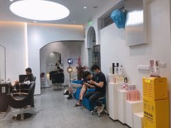 -梳蕾娜 HAIR SALON