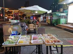 -山野的朋友露营炭火烤肉