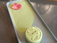 -星巴克臻选(上海虹桥新天地三店)