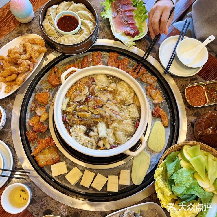 到了大理 那肯定要炫个野生菌火锅🍲 