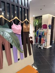 -威思丽高温瑜伽会馆