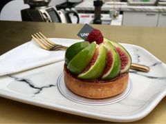 -UNI UNI(环亚凯瑟琳店)