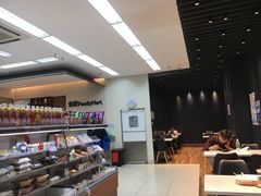 -全家便利店(江湾镇站店)