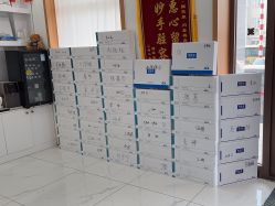 -靓芙泉专研痘痘肌