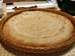 新疆大馕-巴扎美食·新疆菜·西域歌舞表演餐厅(新疆大厦店)