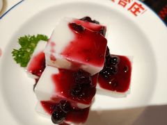 -喜悦小串丹东小黄牛海鲜烧烤大排档(民主广场店)