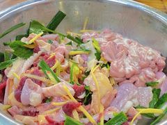 -周良天山牛杂城(天山路总店)