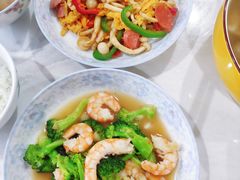 -乐禧母婴全自营月嫂(宝山店)