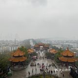交通： 交通便利，坐地铁到复兴路，吃了个饭走两步就到