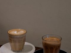 Flat&nbsp;white-black rainbow coffee