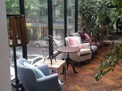 二楼走廊-RGF(巨鹿路店)