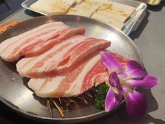 -围炉肉舍•炭烤活鳗•丹东海鲜烤肉(步行街店)