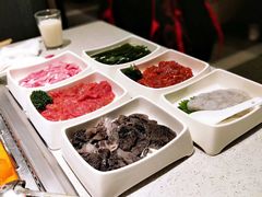 -海底捞火锅鲜切牛肉主题店(长寿路店)