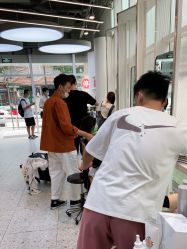 -PE SALON 