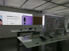 -华为授权体验店(万航渡路)