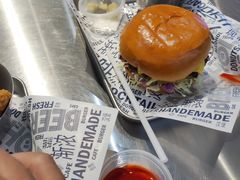 -TRIPS BURGER(大钟寺店)