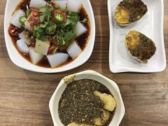 -继红顺河抄手名小吃