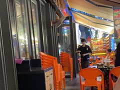 -威记烧嘢·南宁烧烤·超级生牛(绿地店)