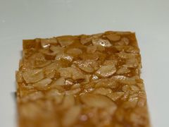 杏仁酥-宫燕府·京菜·烤鸭·淮扬菜(王府中心店)