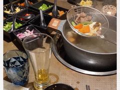 -六扇门潮汕牛肉火锅(BGC店)