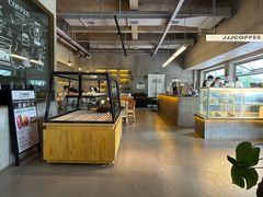 -三勾JJJ Burger&Coffee(梅溪湖店)