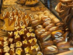 -Dough&Joe团憩(瑞虹天地月亮湾店)