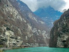 -天山神秘大峡谷