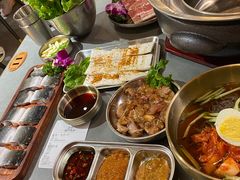 -围炉肉舍丹东海鲜烤肉·烤活鳗(步行街店)