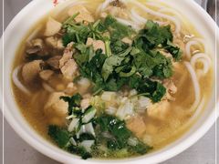 -文山荷鲜居(翠湖店)
