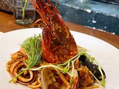 -Mark&Mars Restaurant