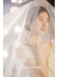 -雪中彩影婚纱摄影·微光艺术中心