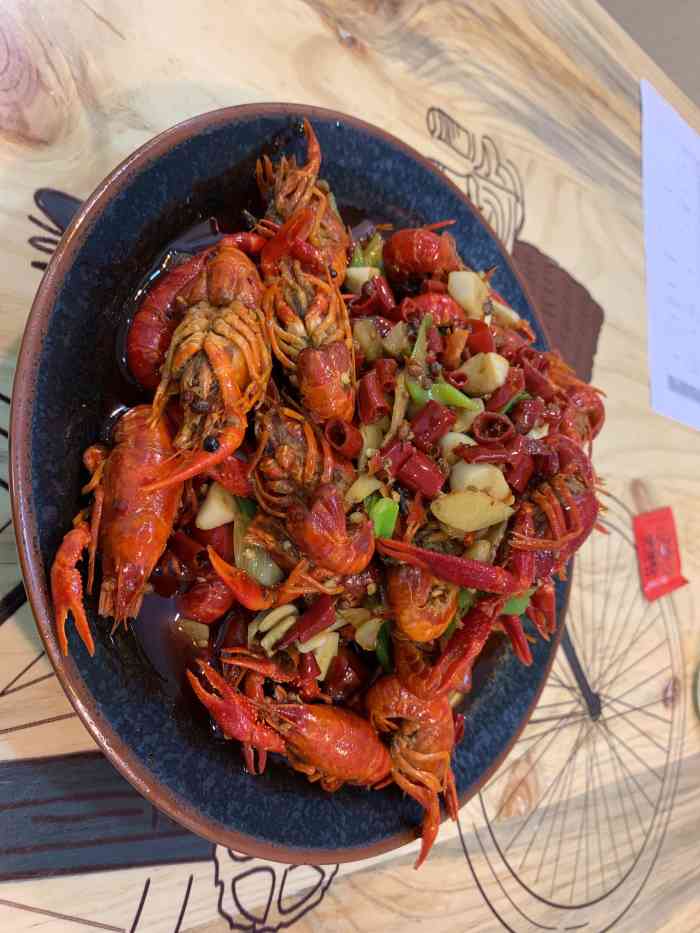 撩虾帝小龙虾(凤城十路店)-"环境:别看这家店虽然小,但是麻雀虽小,五.