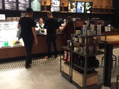 -星巴克臻选(宁波世纪东方广场店)
