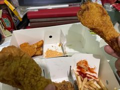 -麦当劳(得来速车道点餐 五里墩店)