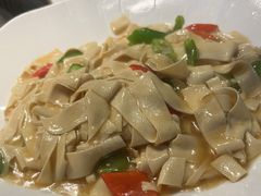 -雪乡人家东北菜·铁锅炖一切(高斯路店)
