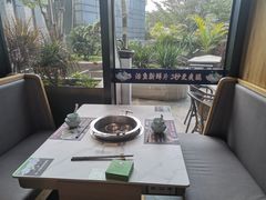 靠窗位-马家斑.鲜鱼火锅(松湖万科店)