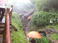 -雪山彩虹谷景区