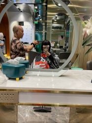 -卡尔诗·科技美肤连锁