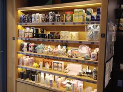 面包甜点陈列柜-星巴克臻选(华堂·新辰汇店)