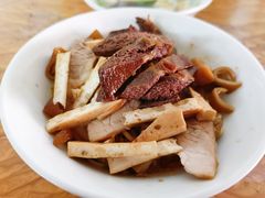 -松树干拌面店
